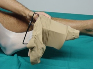 Step 4: Procedimento per utilizzare l'infila calze Flebysan